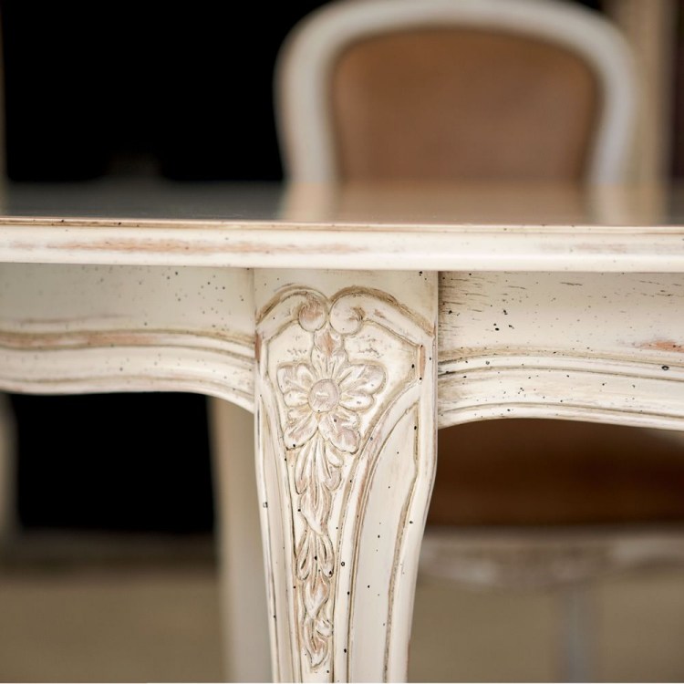 dorado-1127-detail-table-made-of-made-of-old-looking-lacquered-wood-almond-white-colour-with-louis-xv-style-leg